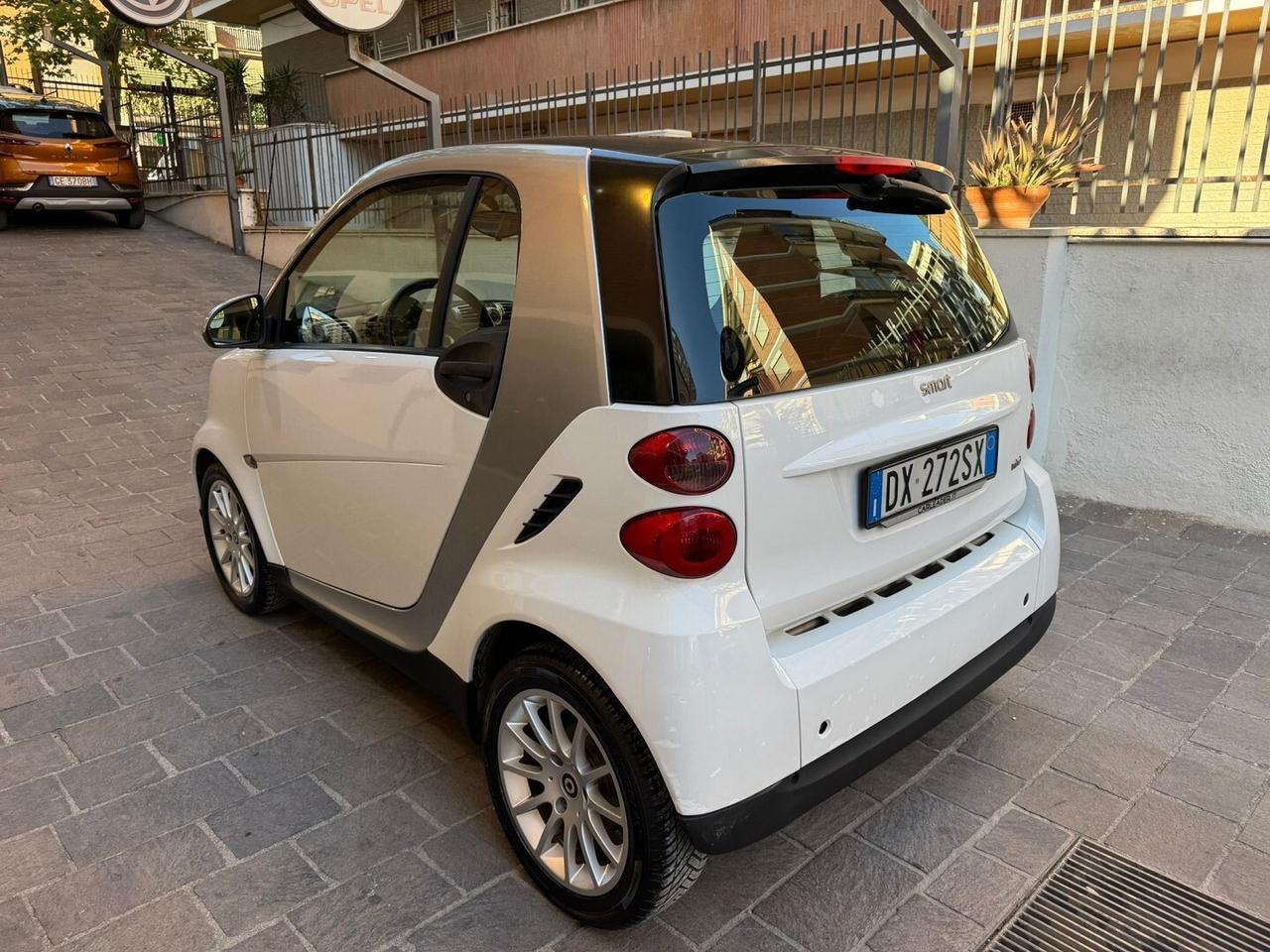 SMART Fortwo 1000 52kW MHD coupe Passion