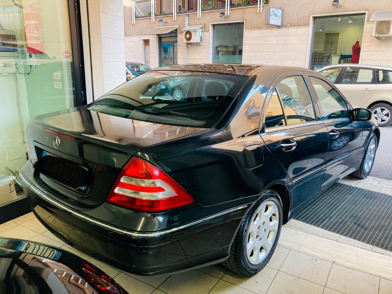Mercedes-benz C 200 CDi -X NEOPATENTATI- 2004