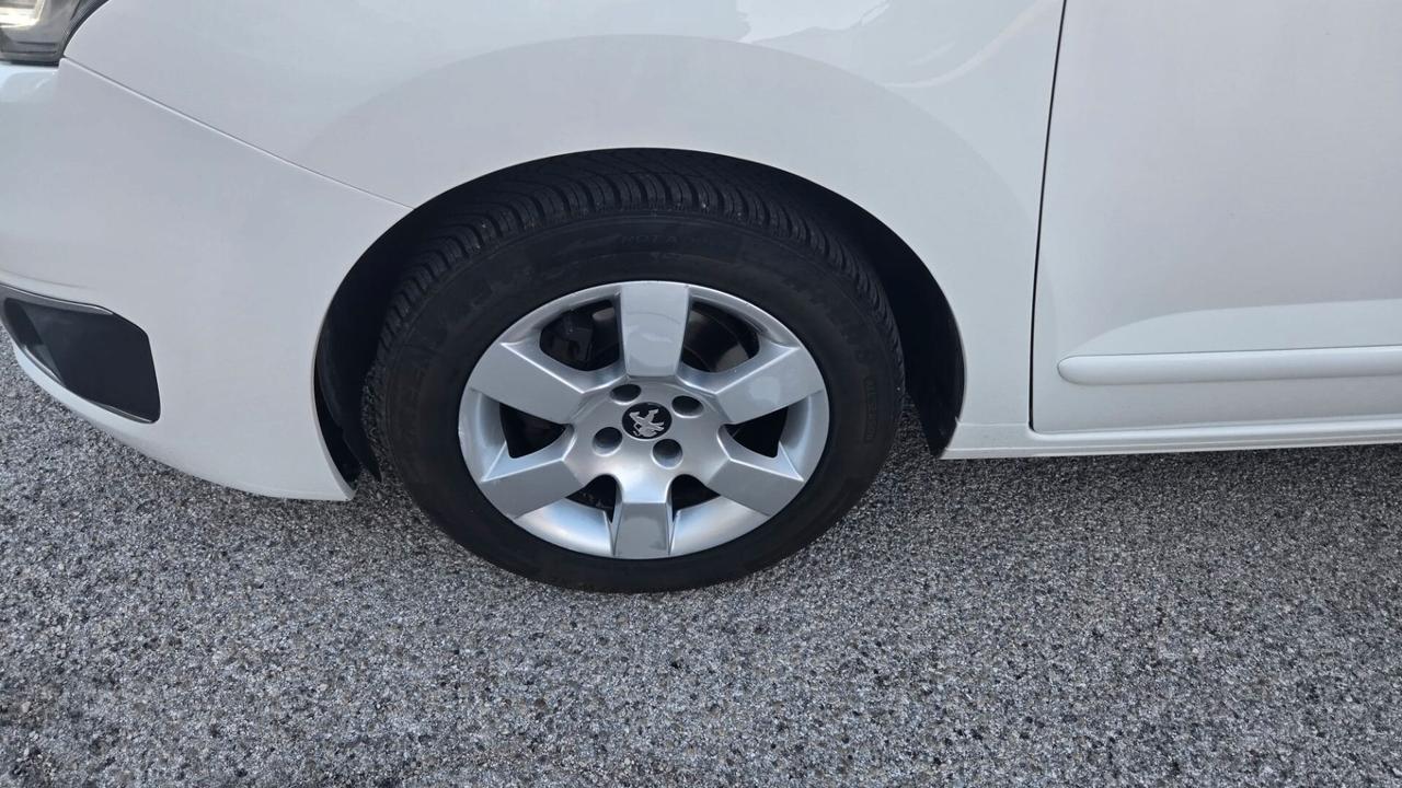 Peugeot 5008 BlueHDi 120 EAT6 S&S Allure
