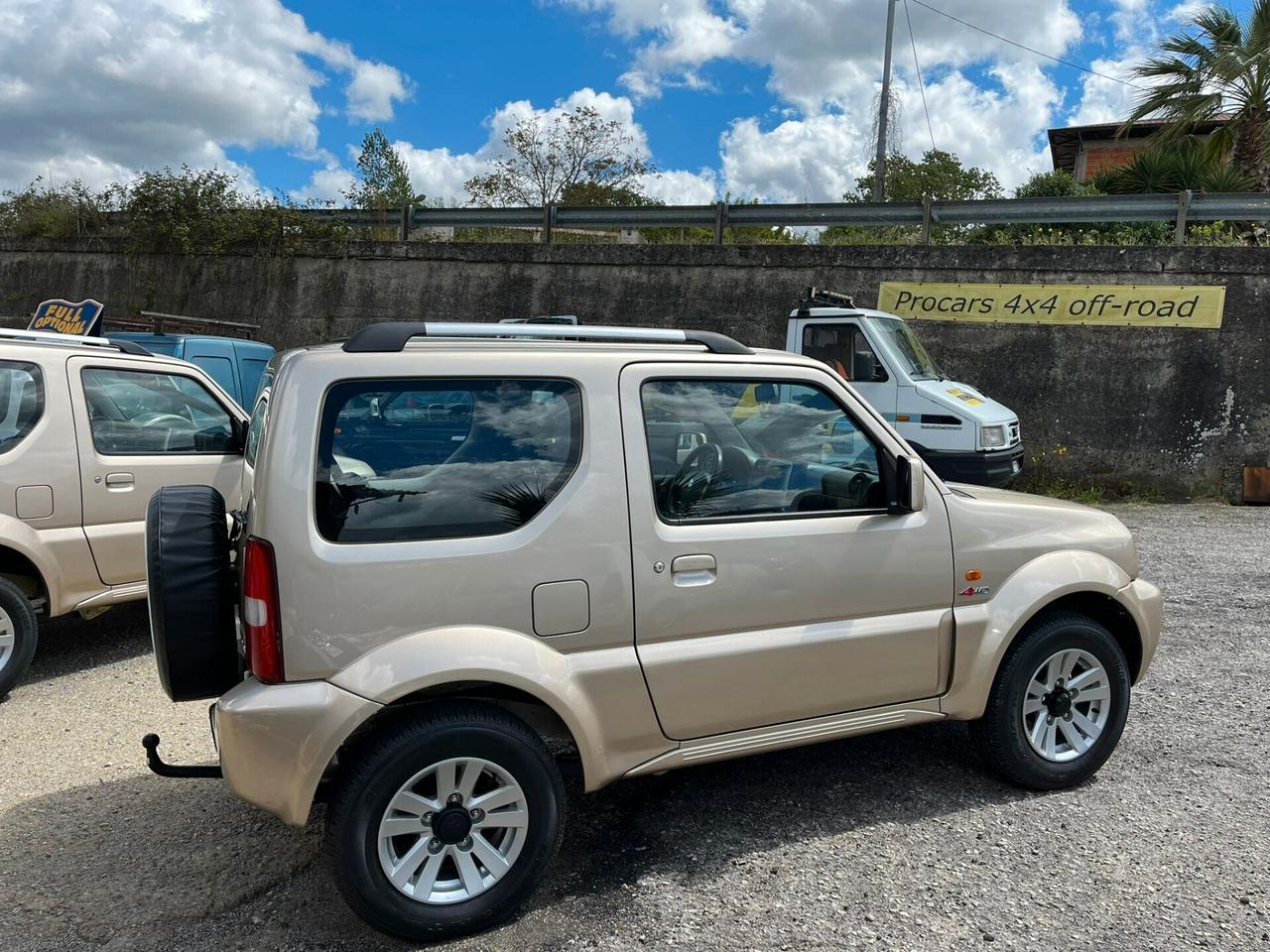 Suzuki Jimny 1.3i 16V GPL GANCIO TRAINO