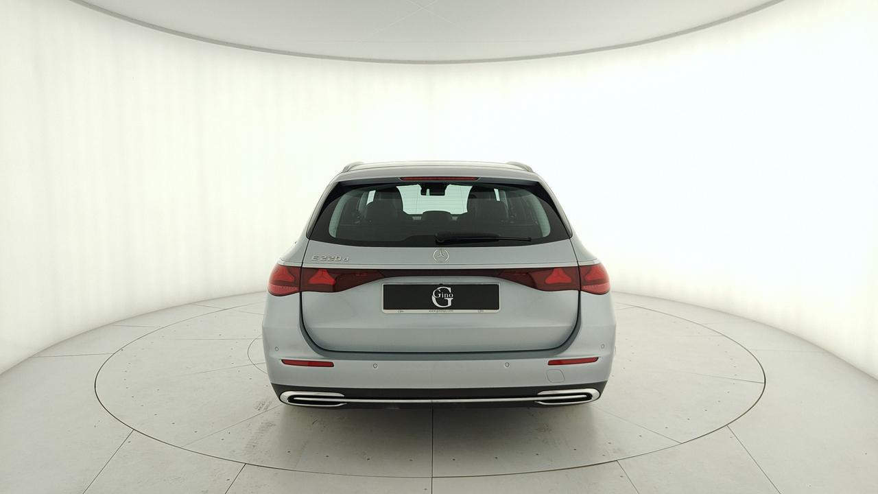 Mercedes-Benz E SW 220 d Advanced auto