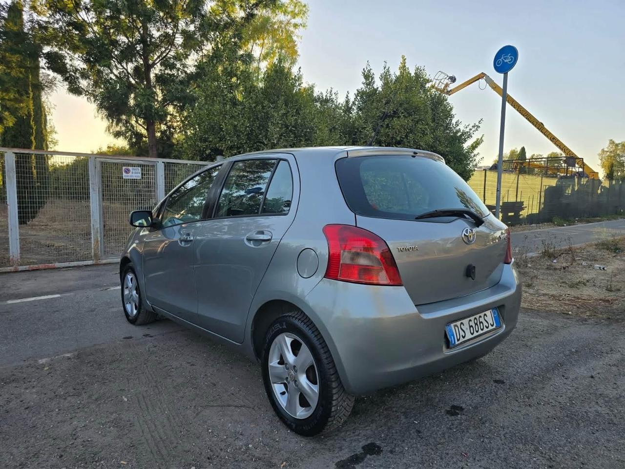 Toyota Yaris 1.3 5 porte Navi