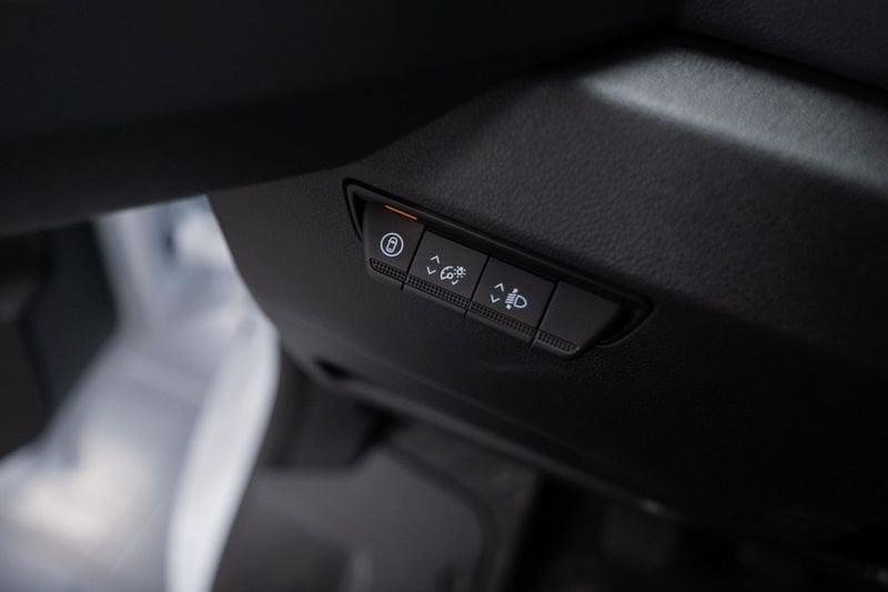 Renault Master PRONTA CONSEGNA !!! NEW MASTER T35 2.0 dCi 130CV CON CENTINA FISSA 4100X2100 H2400 8 PEDANE