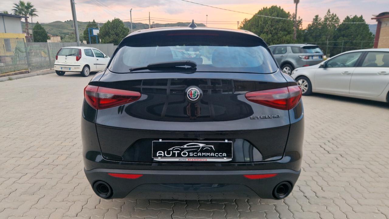 Alfa Romeo Stelvio 2.2 Turbodiesel 190 CV AT8 Sprint Black edition