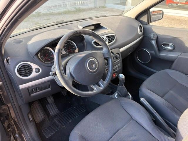 Renault Clio 1.2 16V 5 porte Confort NEOPATENTATI