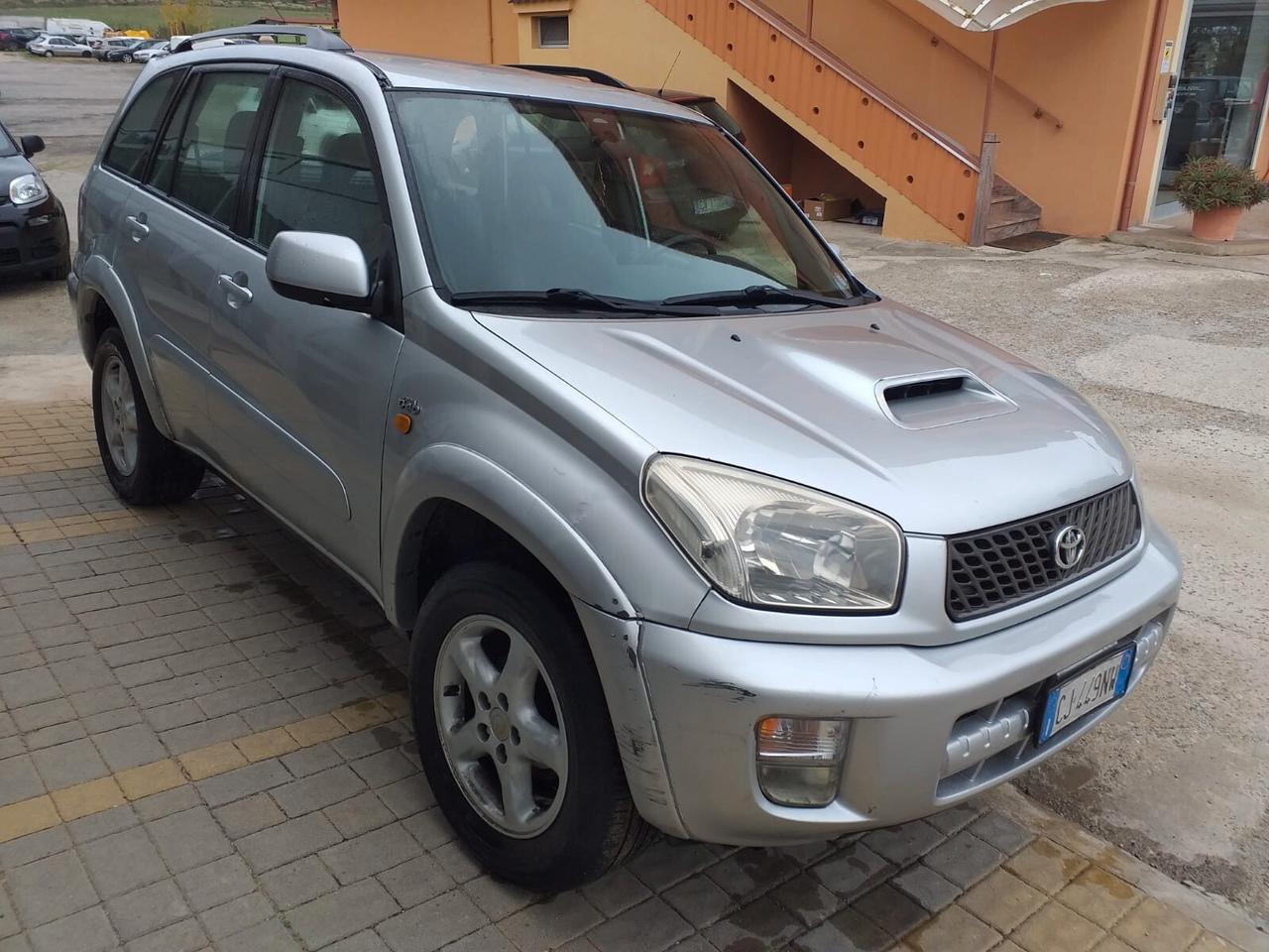 Toyota RAV 4 RAV 4 TDI D-4DCAT SOL 5 P