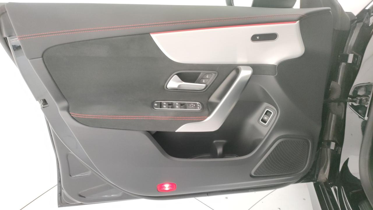 Mercedes-Benz CLA - C/X 118 - CLA Coupe 200 d AMG Line Advanced Plus auto