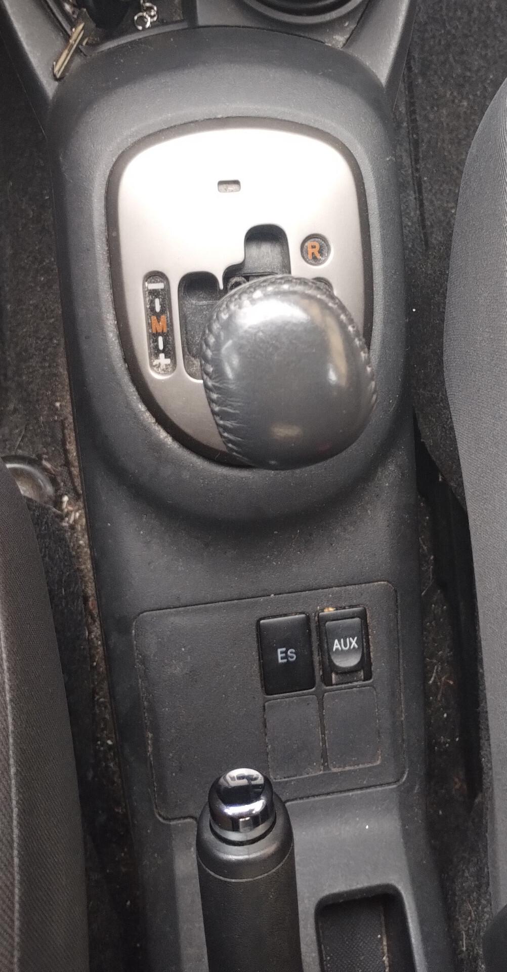 Toyota Yaris 1.3 5 porte M-MT Sol NEOPATENTATI