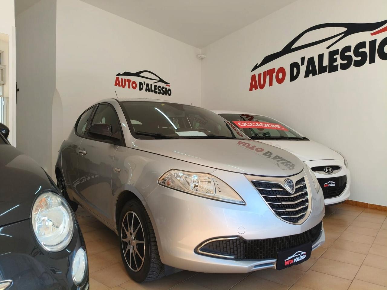 Lancia Ypsilon 1.2 69 CV 5 porte Silver