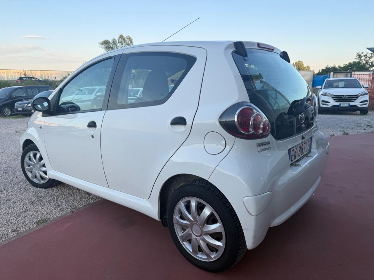Toyota Aygo 1.0 12V VVT-i 5 porte Deep Ocean Connect