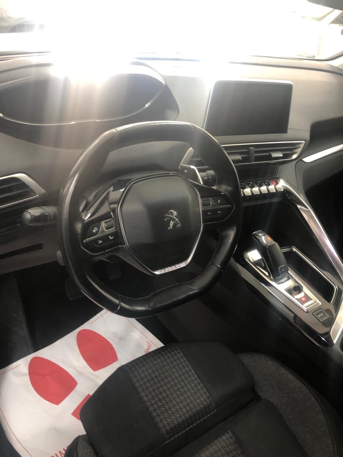 Peugeot 3008 BlueHDi 120 S&S EAT6 Business