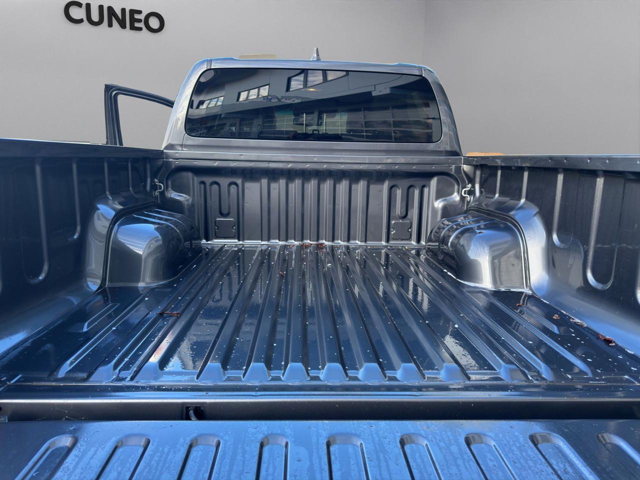 Toyota Hilux 2.4 d-4d double cab Invincible auto