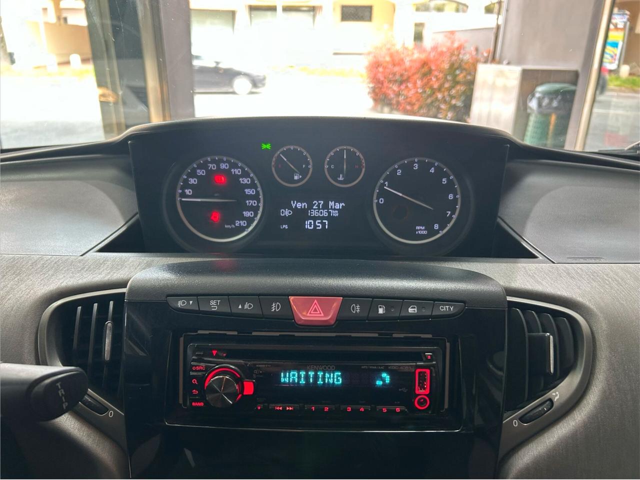 Lancia Ypsilon 1.2 69 CV 5 porte GPL Ecochic Silver