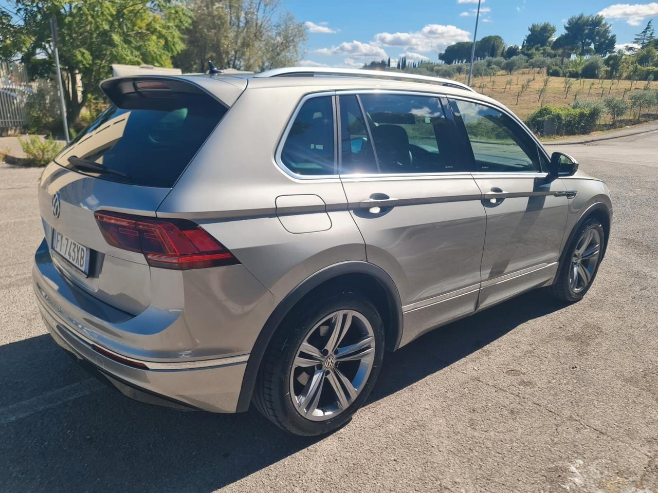 Volkswagen Tiguan 2.0 TDI 150 CV SCR DSG 4MOTION R-Line
