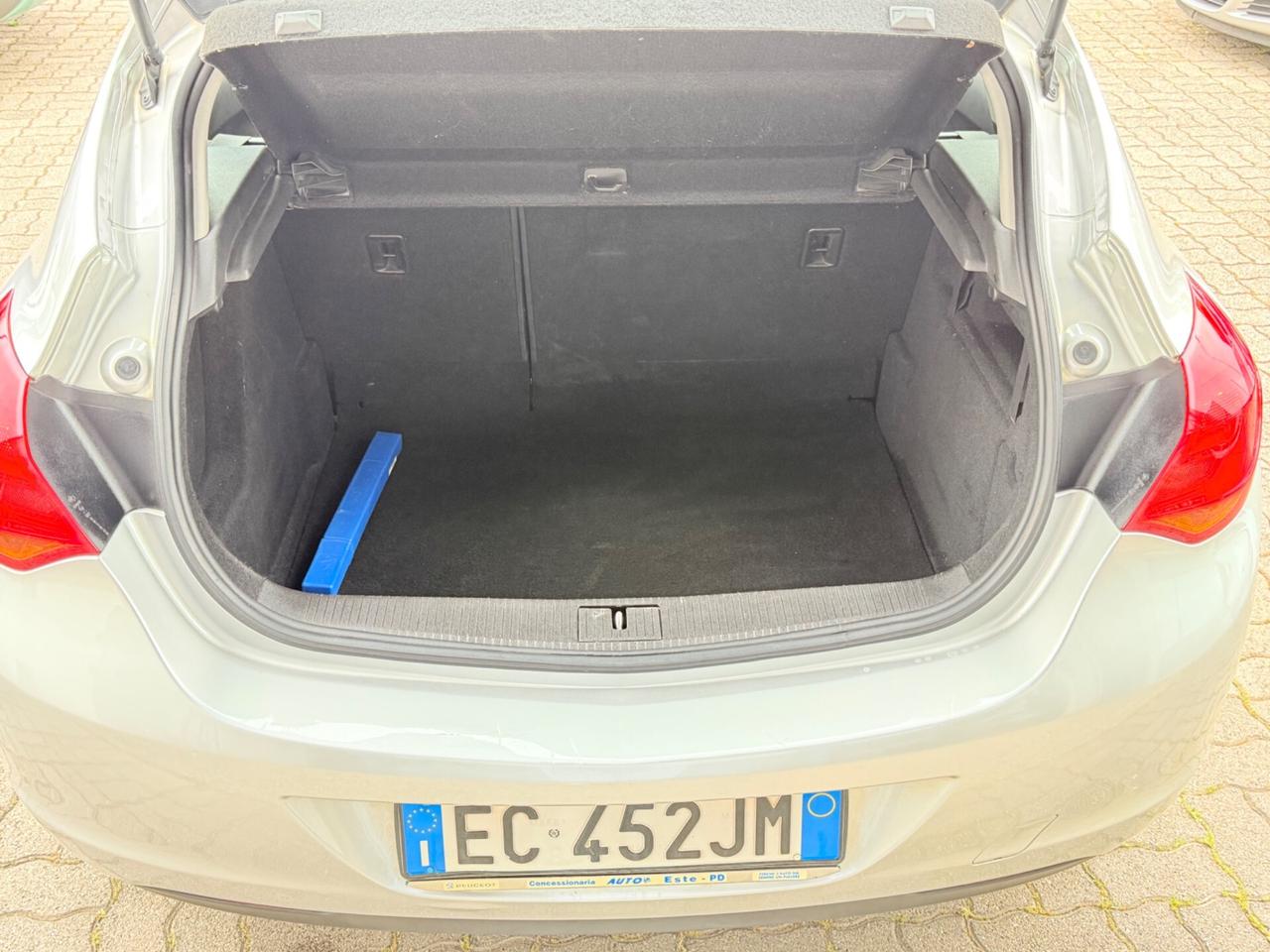 Opel Astra 1.6 115CV 5 porte Cosmo