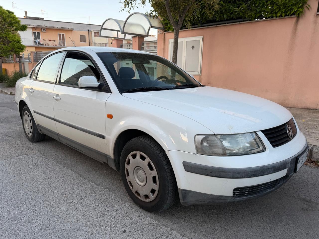 Volkswagen Passat 1.9 TDI/110 CV cat