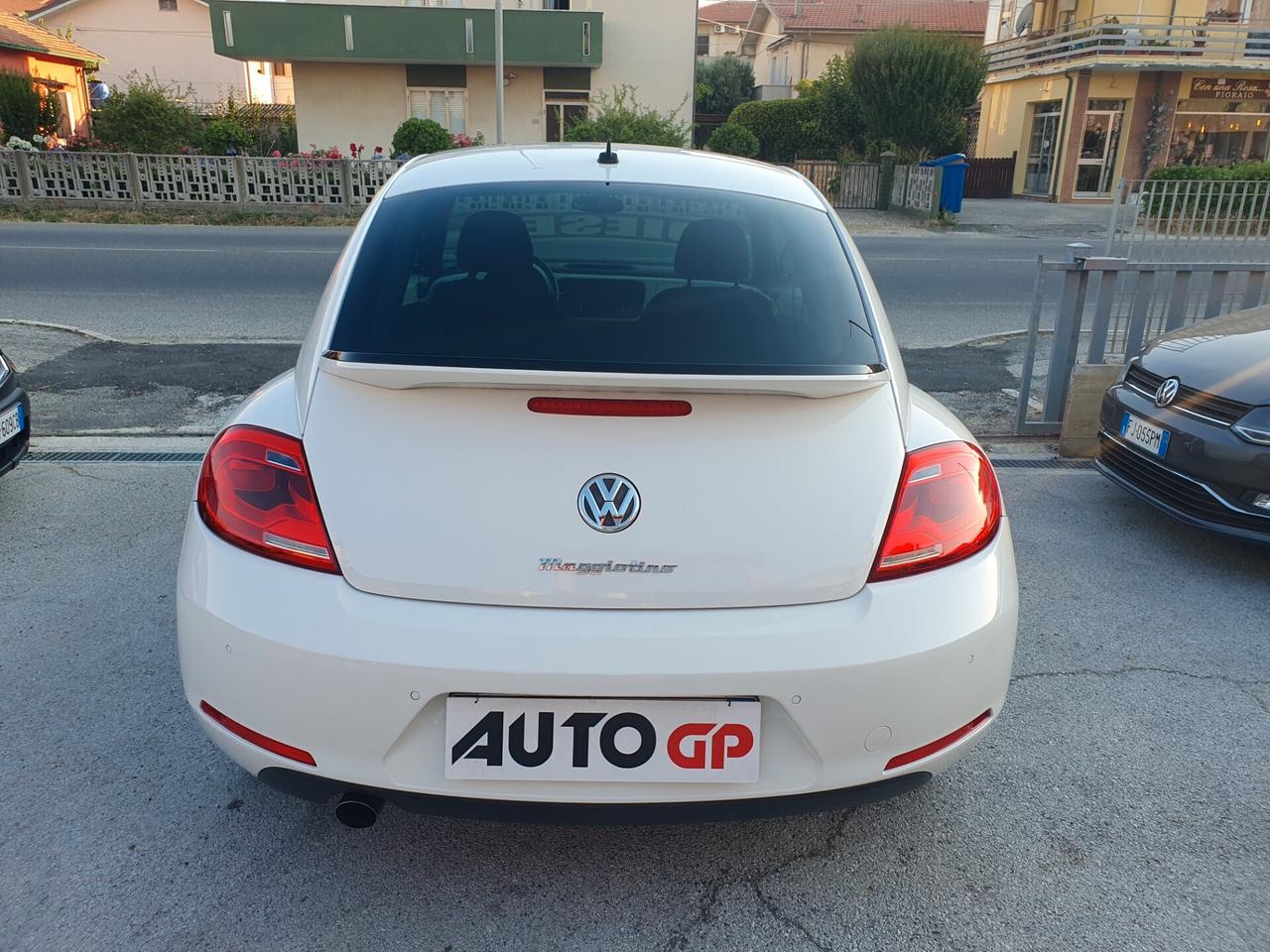 Volkswagen Maggiolino 1.6 TDI 105cv Neopatent 2012