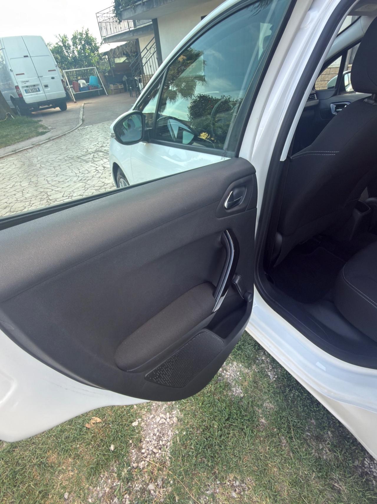 Peugeot 208 BlueHDi 75 5 porte Active