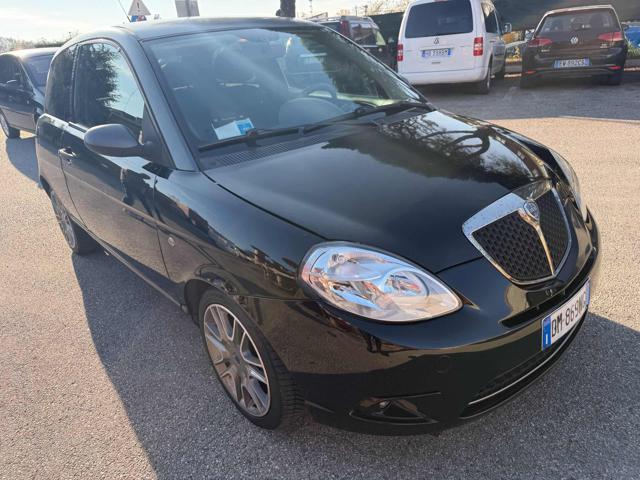 LANCIA Ypsilon 1.4 16V Sport MomoDesign senza lavoro da fare