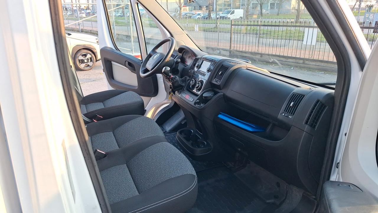 Fiat Ducato 35 2.3 MJT 130CV PLM-DC Cabinato CASSONE FISSO + GRU FASSI