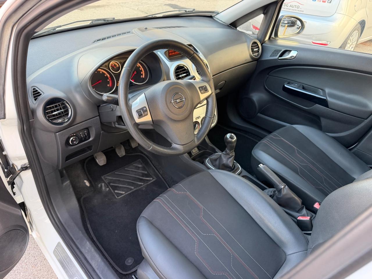 Opel Corsa 1.2 benzina 85 cv 2012