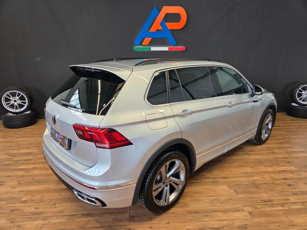 Volkswagen Tiguan 2.0 tdi R-Line 150cv dsg