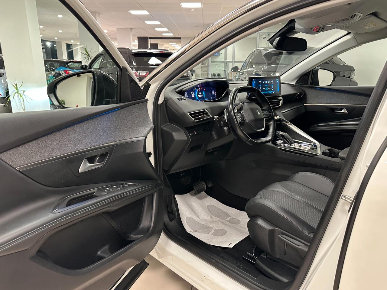 Peugeot 3008 BlueHDi 130 S&S EAT8 Allure Pack 2022