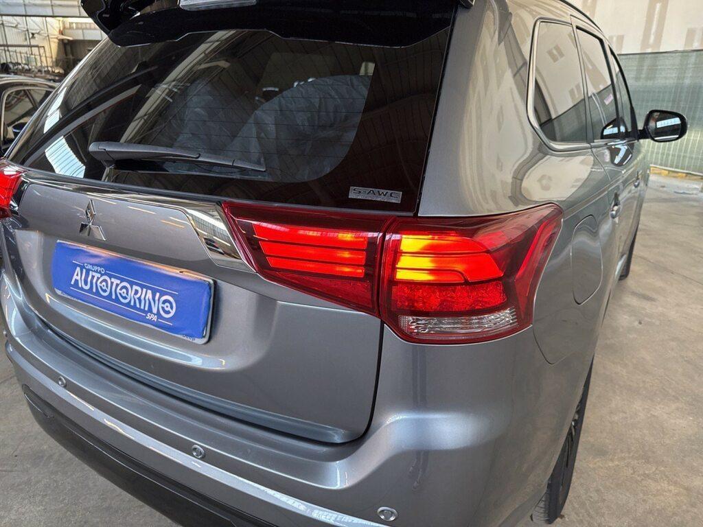 Mitsubishi Outlander 2.4 Mivec PHEV Diamond 4WD CVT