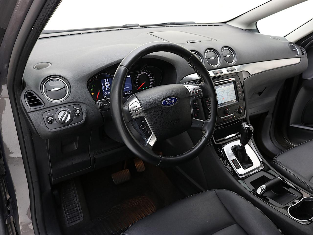 Ford S-Max 2.0 TDCi 163CV PowerShift Titanium