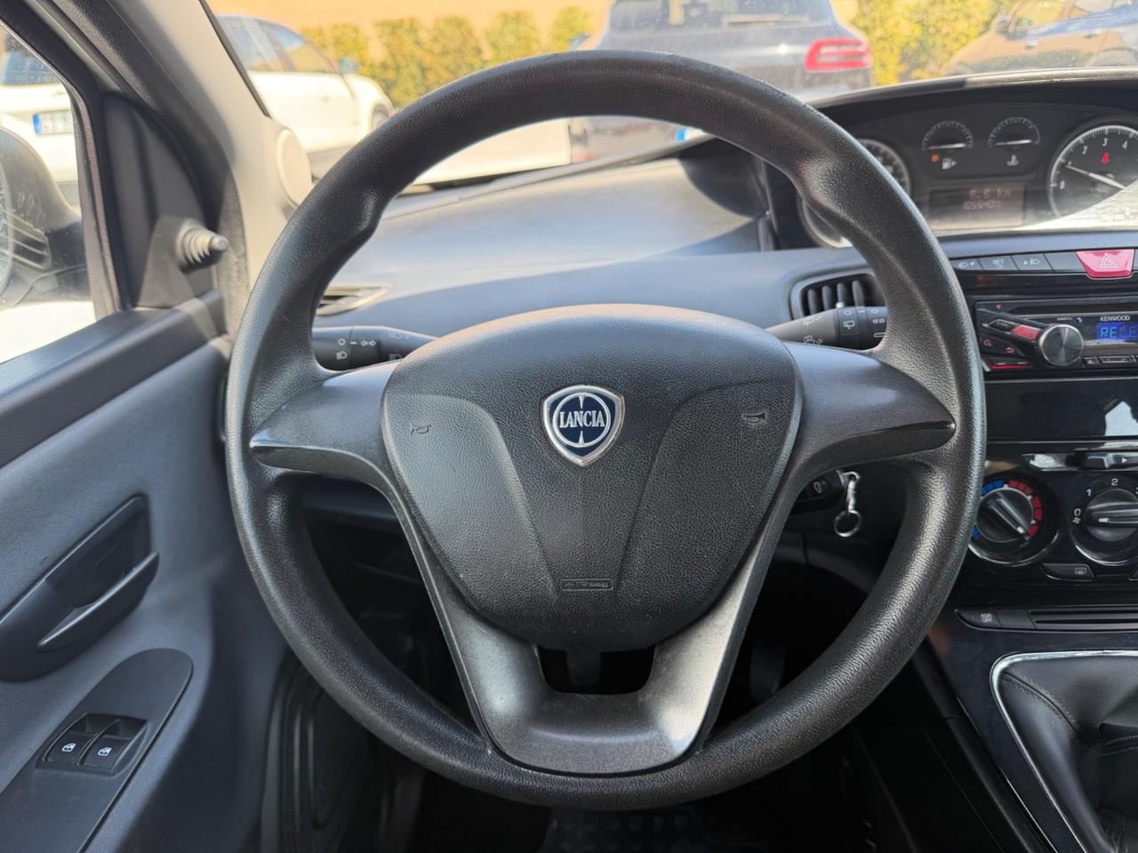 Lancia Ypsilon 1.2 69 CV 5 porte Platinum