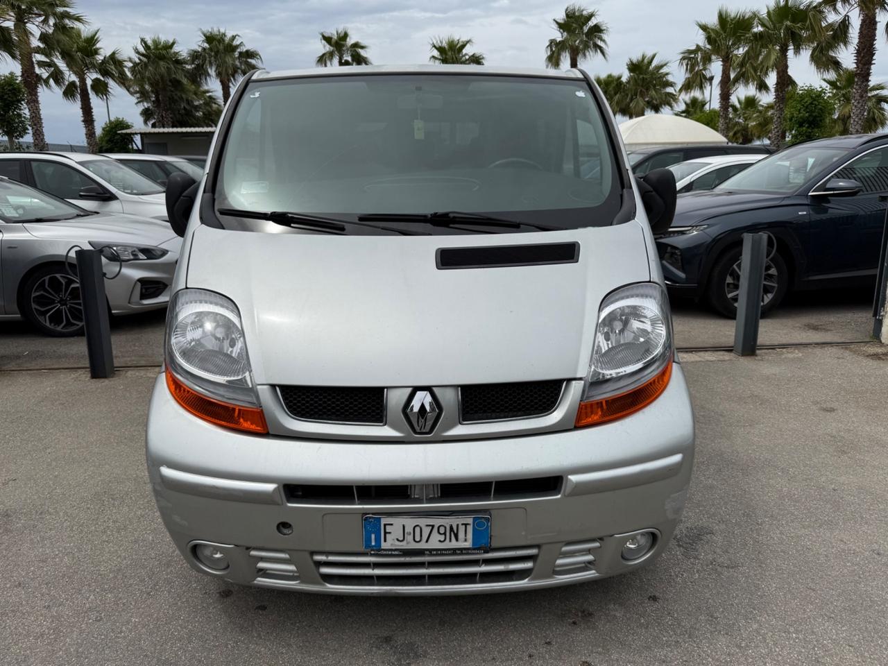 Renault Trafic 1.9 dCi 9 POSTI VETTURA