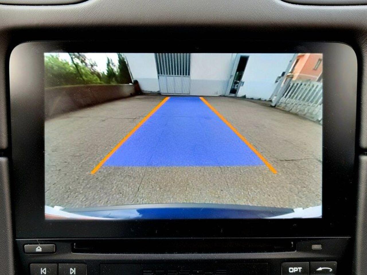 Porsche 718 Cayman GT4 PDK