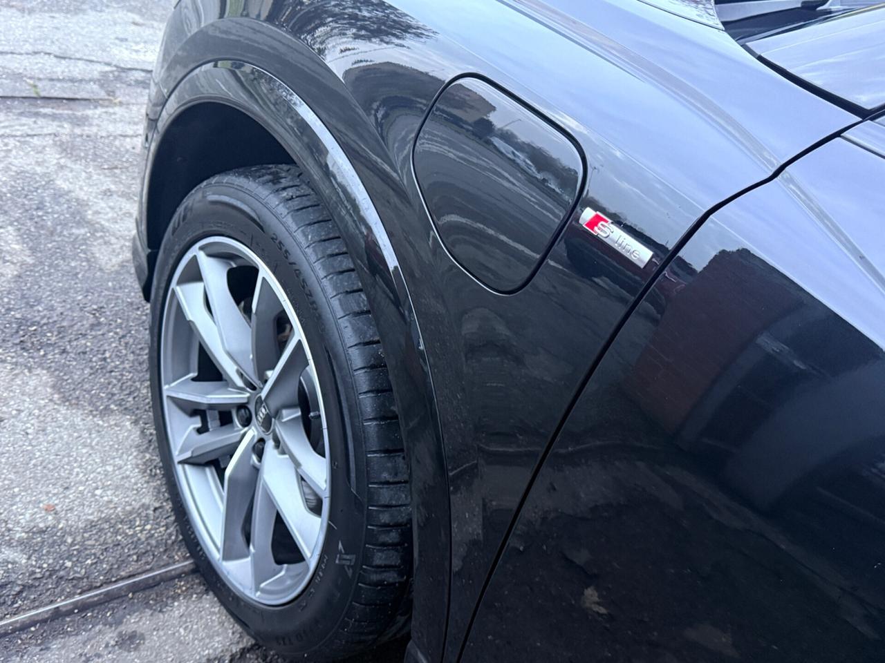 Audi Q3 SPB 45 TFSI e S tronic line edition