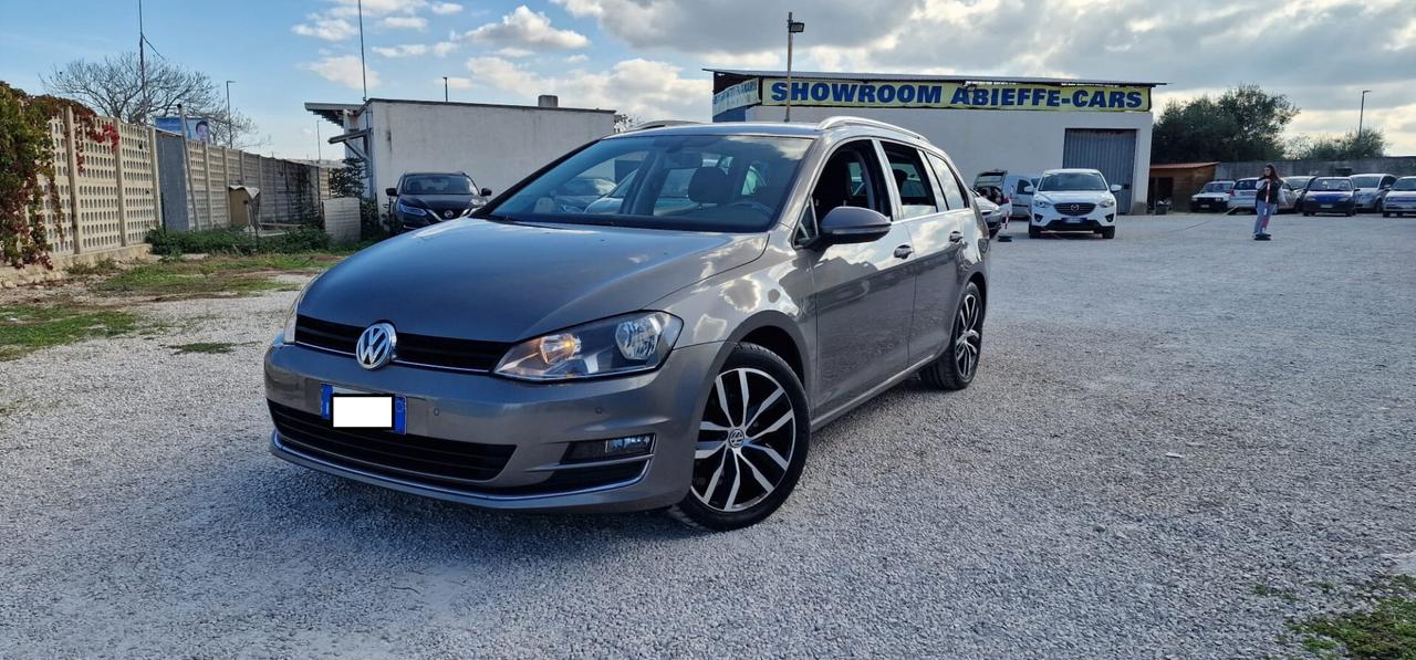 Volkswagen Golf Variant 1.6 TDI 110 CV DSG Executive BlueMotion Tech.