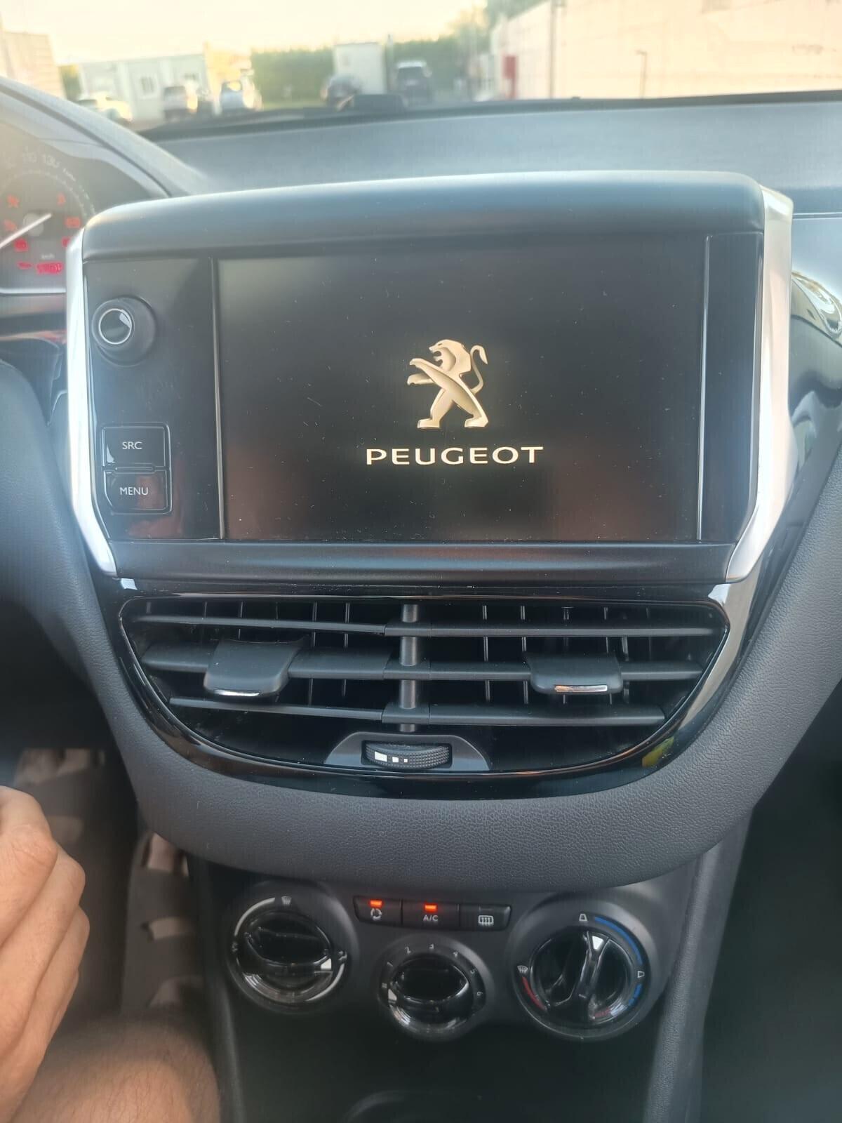 Peugeot 208 PureTech 82 5 porte Allure