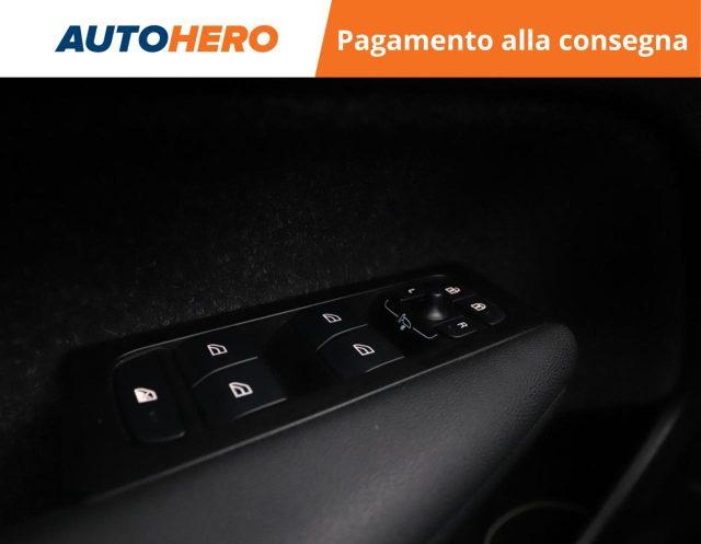 VOLVO XC40 T2 Geartronic Momentum Pro