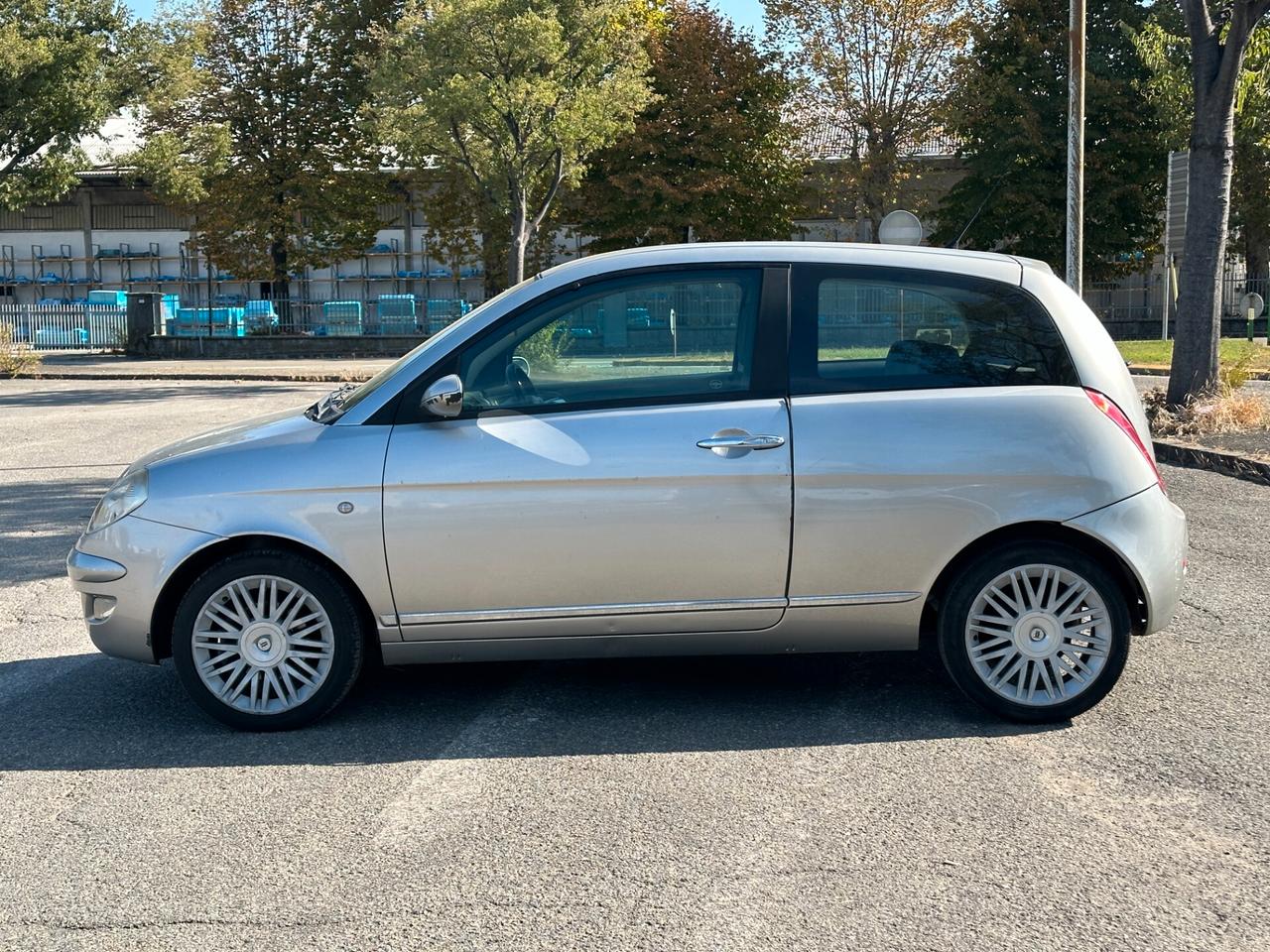 Lancia Ypsilon 1.3 Multijet 16V Platino - Cambio Automatico