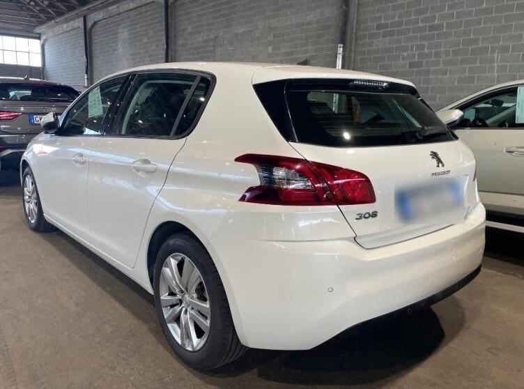 Peugeot 308 BlueHDi 100 S&S Business