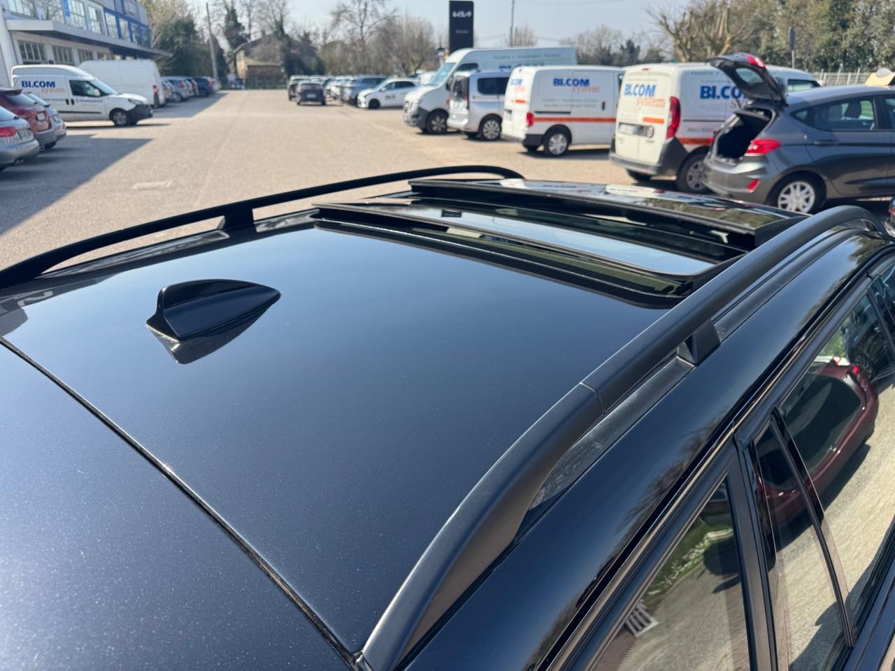 Bmw 320d Touring M-Sport auto tetto navi pelle