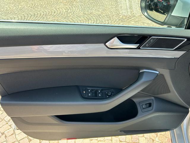 VOLKSWAGEN Passat Variant 2.0 TDI SCR 122 CV EVO DSG Business