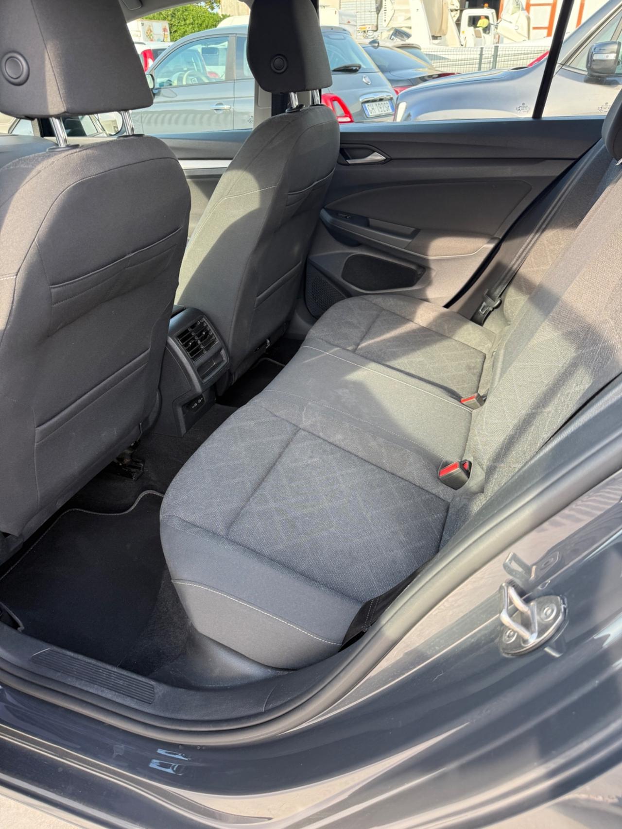 Volkswagen Golf 1.0 TSI EVO Life