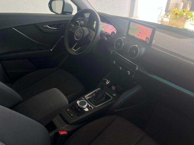 AUDI Q2 30 TDI S line Edition