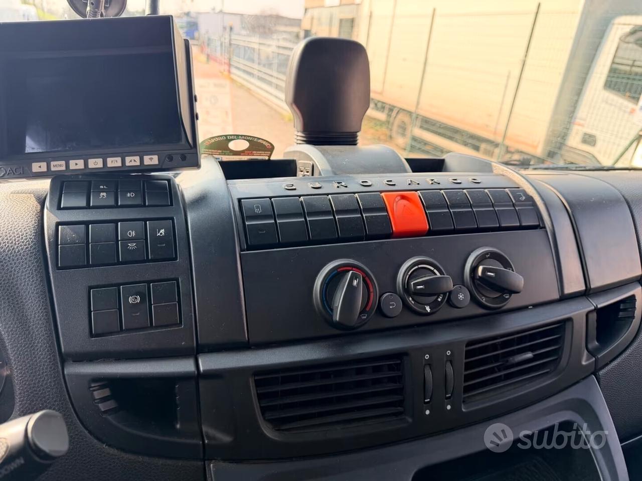 Iveco New Eurocargo 120-210 E6 2018 cassonato con sponda retrattile