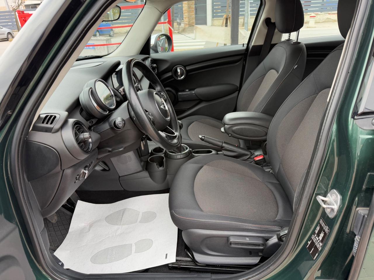 Mini 1.5 Cooper D 5 porte OK NEOPATENTATI EURO6