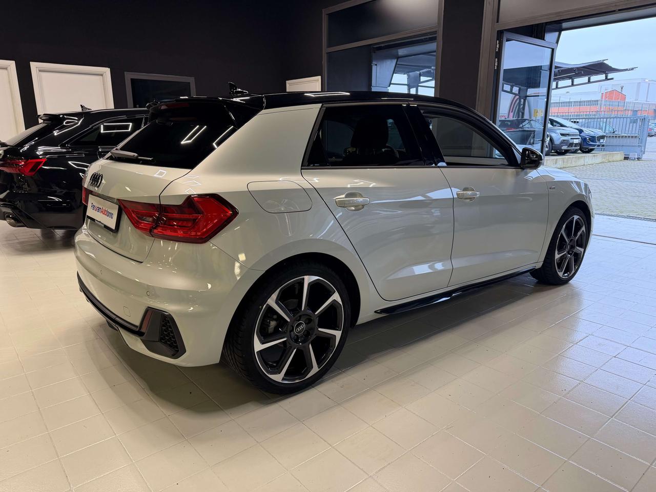 Audi A1 A1 Sportback 30 1.0 tfsi Identity Black 116cv s-tronic