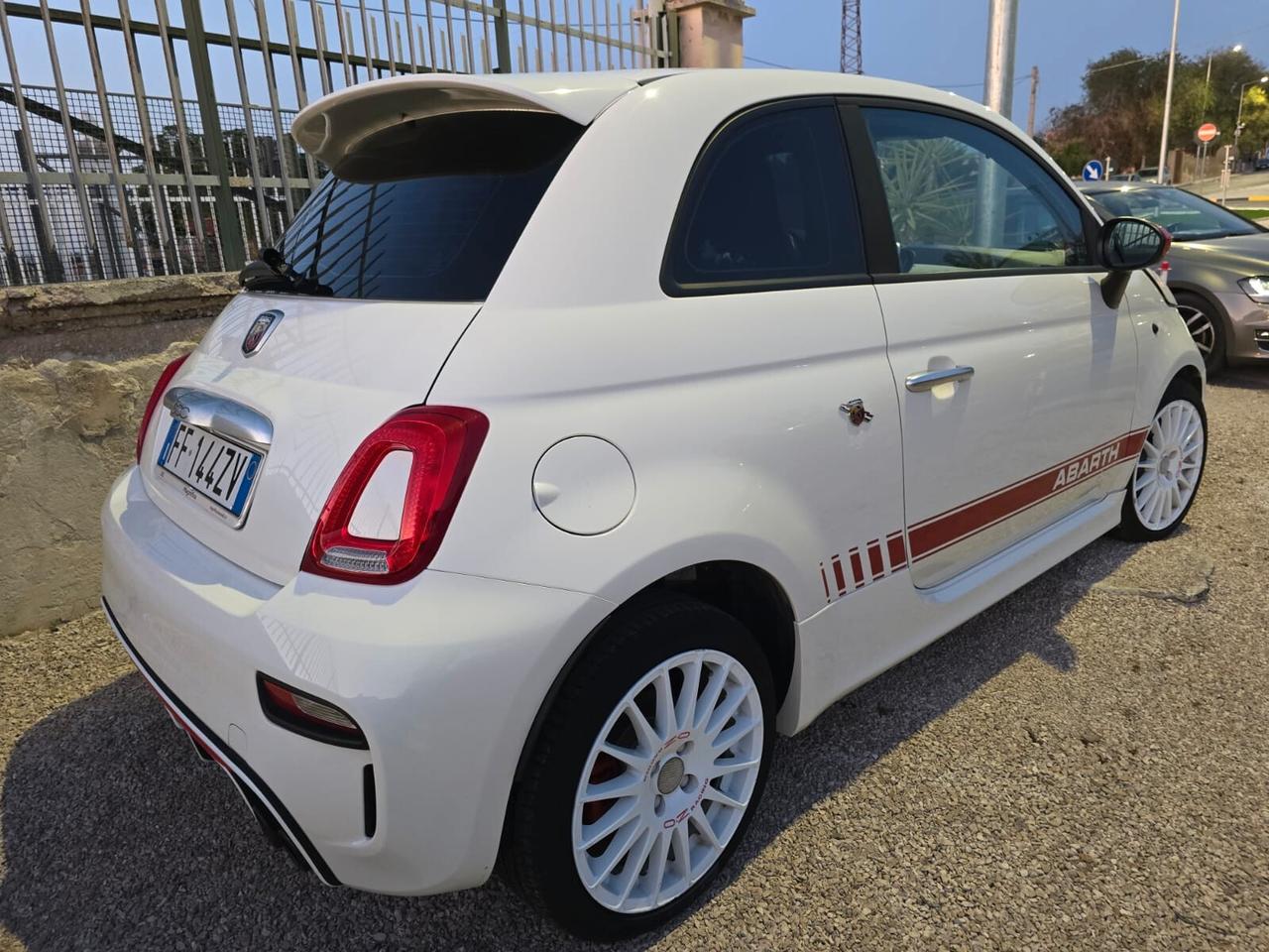 Abarth 595 1.4 Turbo T-Jet 145 CV