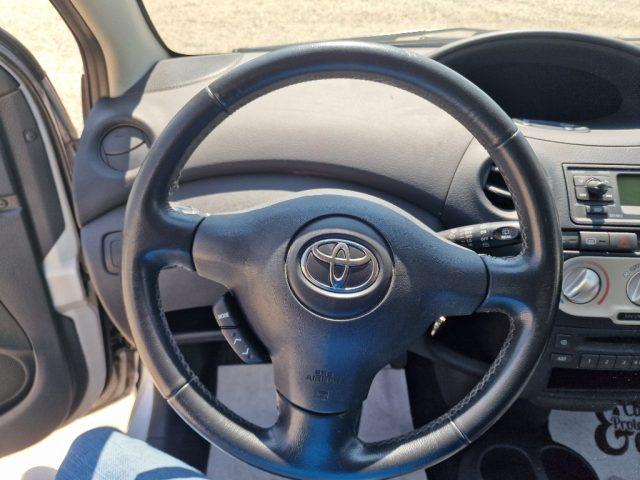 TOYOTA Yaris 1.3 5 porte Sol