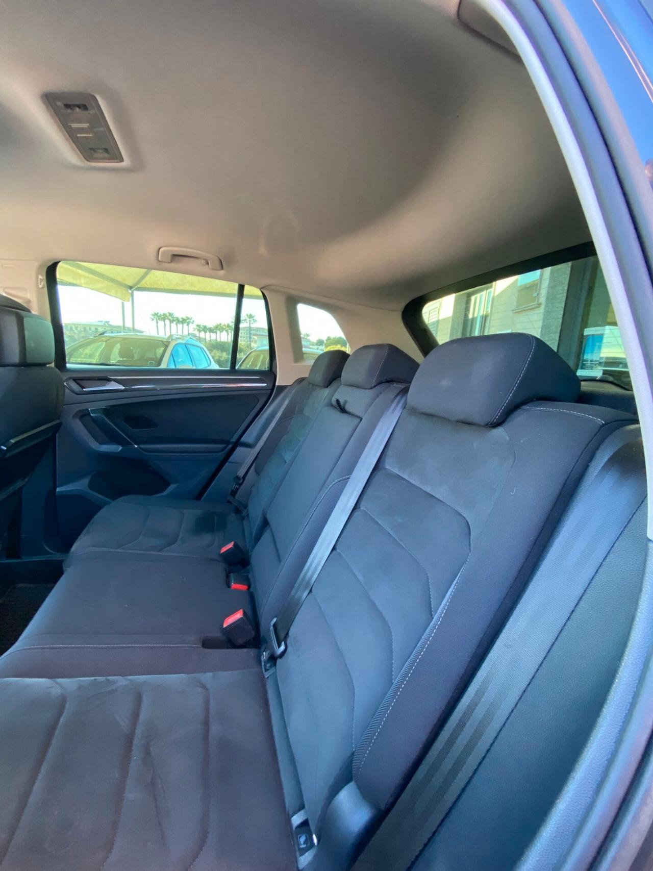 Volkswagen Tiguan 2.0 TDI SCR DSG Business BlueMotion Technology