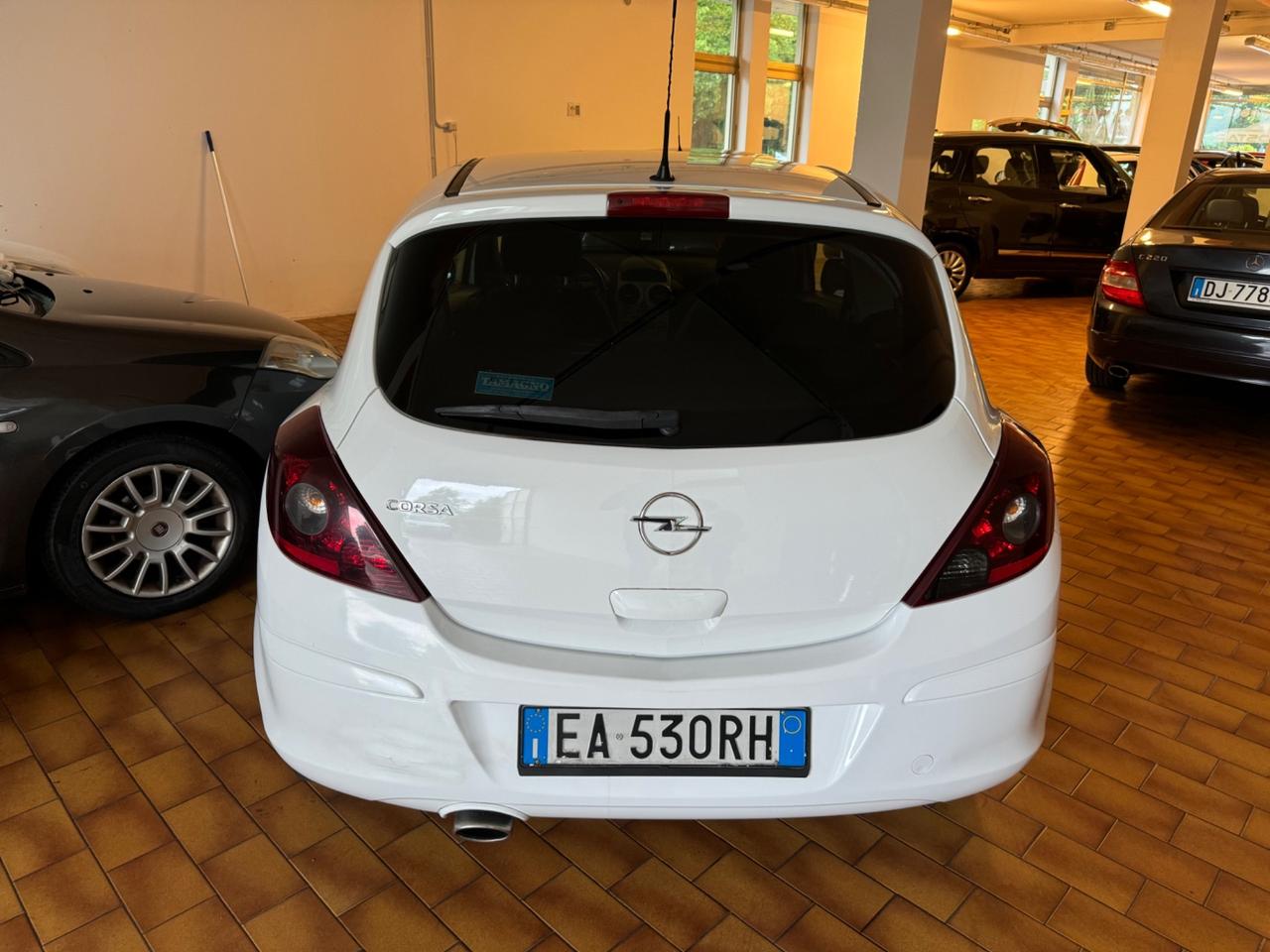 Opel Corsa 1.2 BENZINA EURO 5 OK NEOPATENTATI