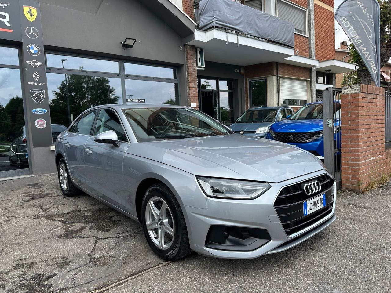 Audi A4 Avant 30 TDI/136 CV S tronic Business Advanced